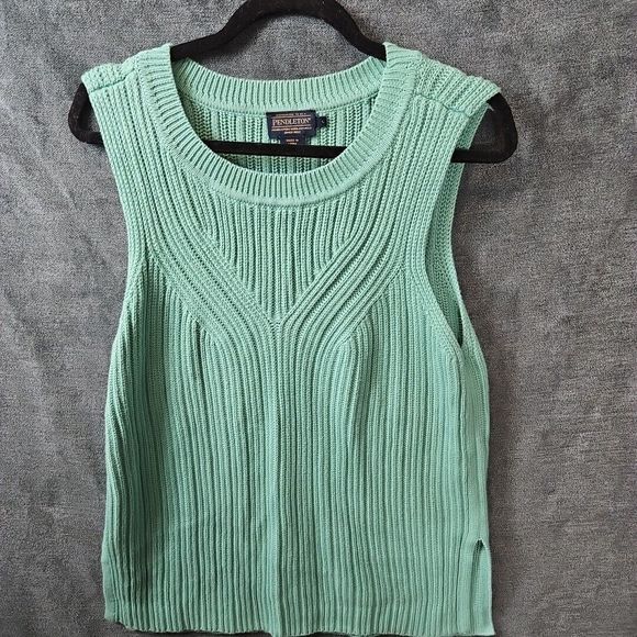 Pendleton Jackets & Blazers - Pendleton Women's Cotton Lg Green Vest pullover